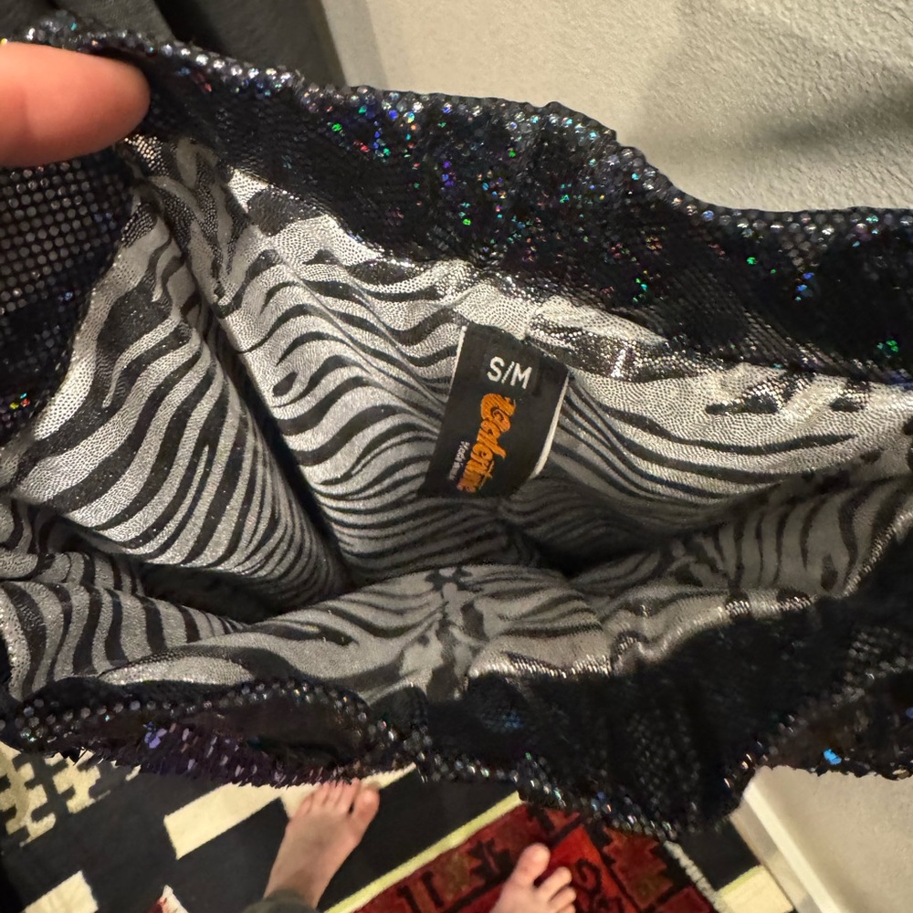 Sequin Black and Green Pants - Picture 5 of 5